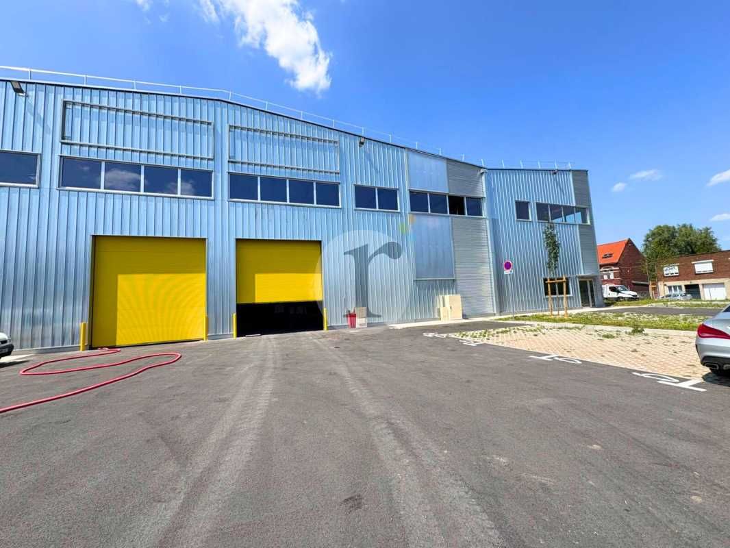 Aires d'Entreprises vous propose, à la vente, des