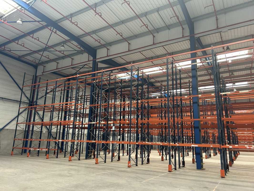 Aires d'Entreprises vous propose, à la location, 