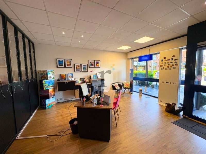 Aires d'Entreprises vous propose, à la location, 