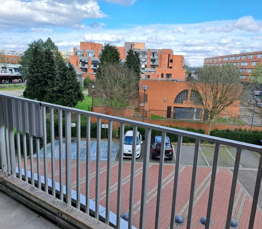 Aires d'Entreprises vous propose, à la location, 