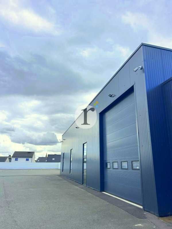 Aires d'Entreprises vous propose, à la location, 