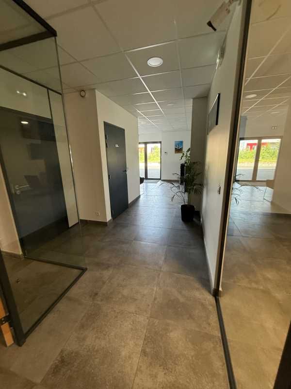 AIRES D'ENTREPRISES vous propose à la location ce