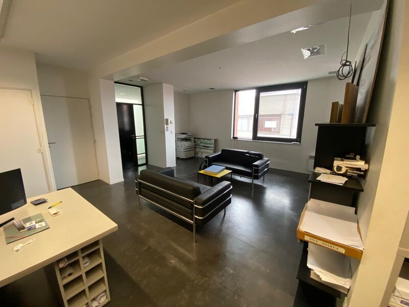 Aires d'Entreprises vous propose, à l'acquisition