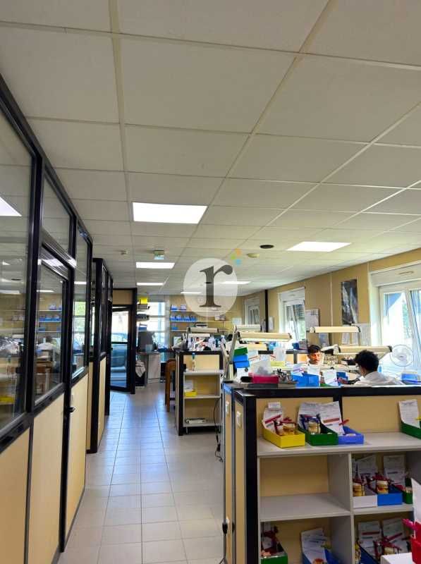 Aires d'Entreprises vous propose, à la vente et l