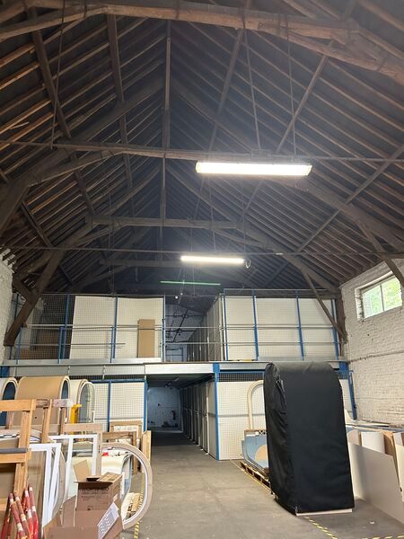 Aires d'Entreprises vous propose, à la location, 