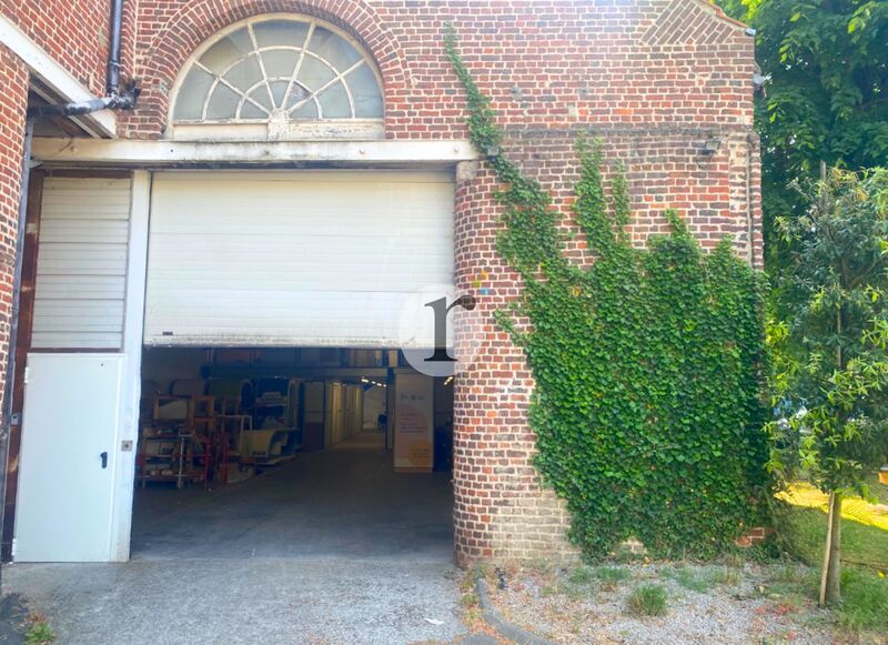 Aires d'Entreprises vous propose, à la location, 