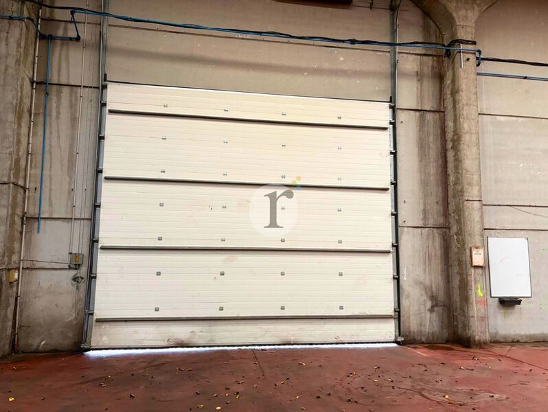 Aires d'Entreprises vous propose, à la vente, ce 