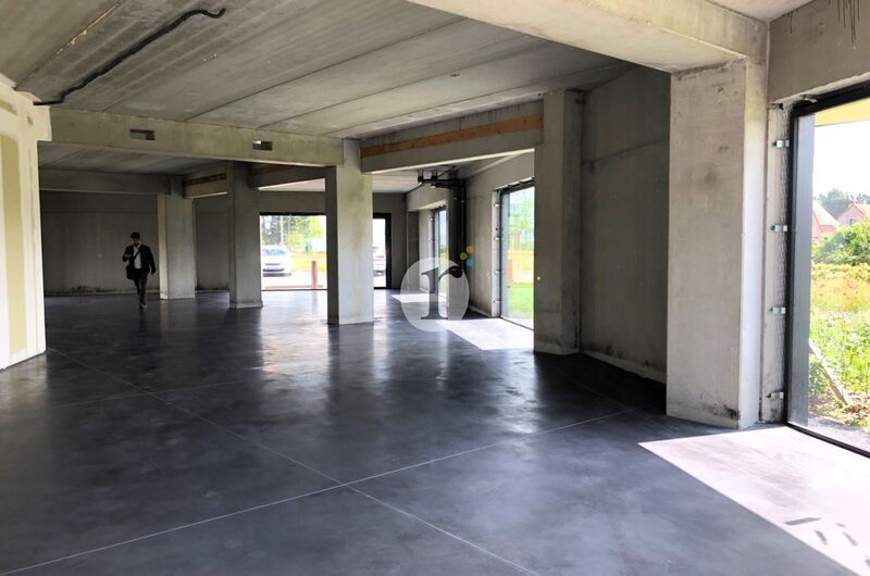 Aires d'Entreprises vous propose, à la location,