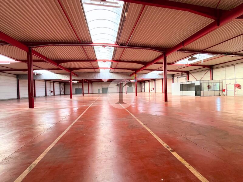 Aires d'Entreprises vous propose, à la location e