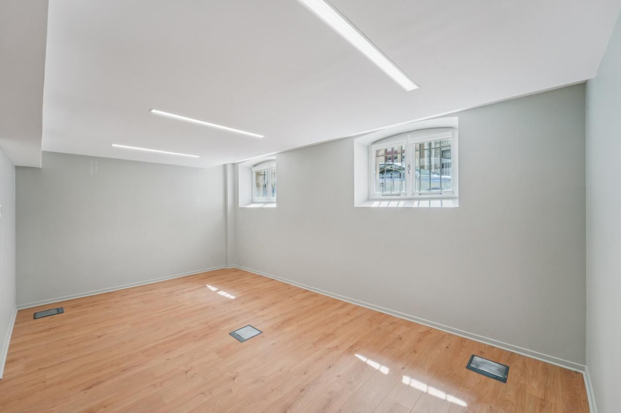 498 m² pour ce bureaux en location à Paris