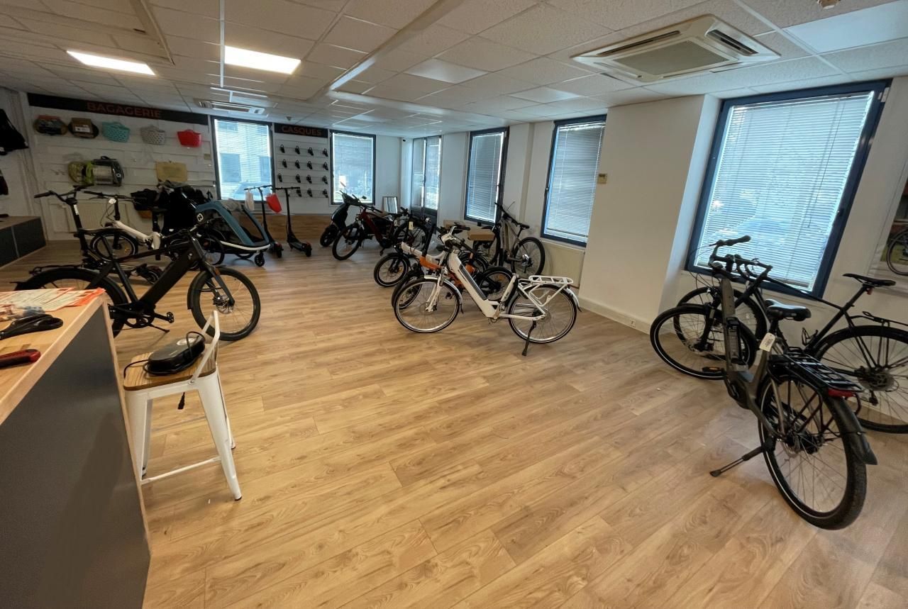 Location Activité 732 m² divisibles 78290 Croissy