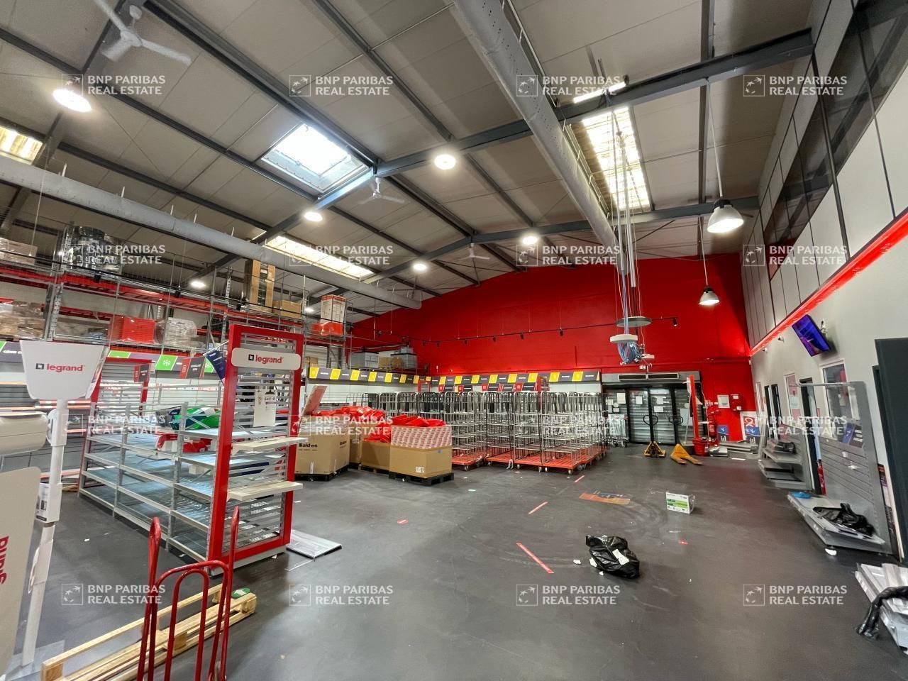 Location Activité 1630 m² divisibles 31200 Toulouse