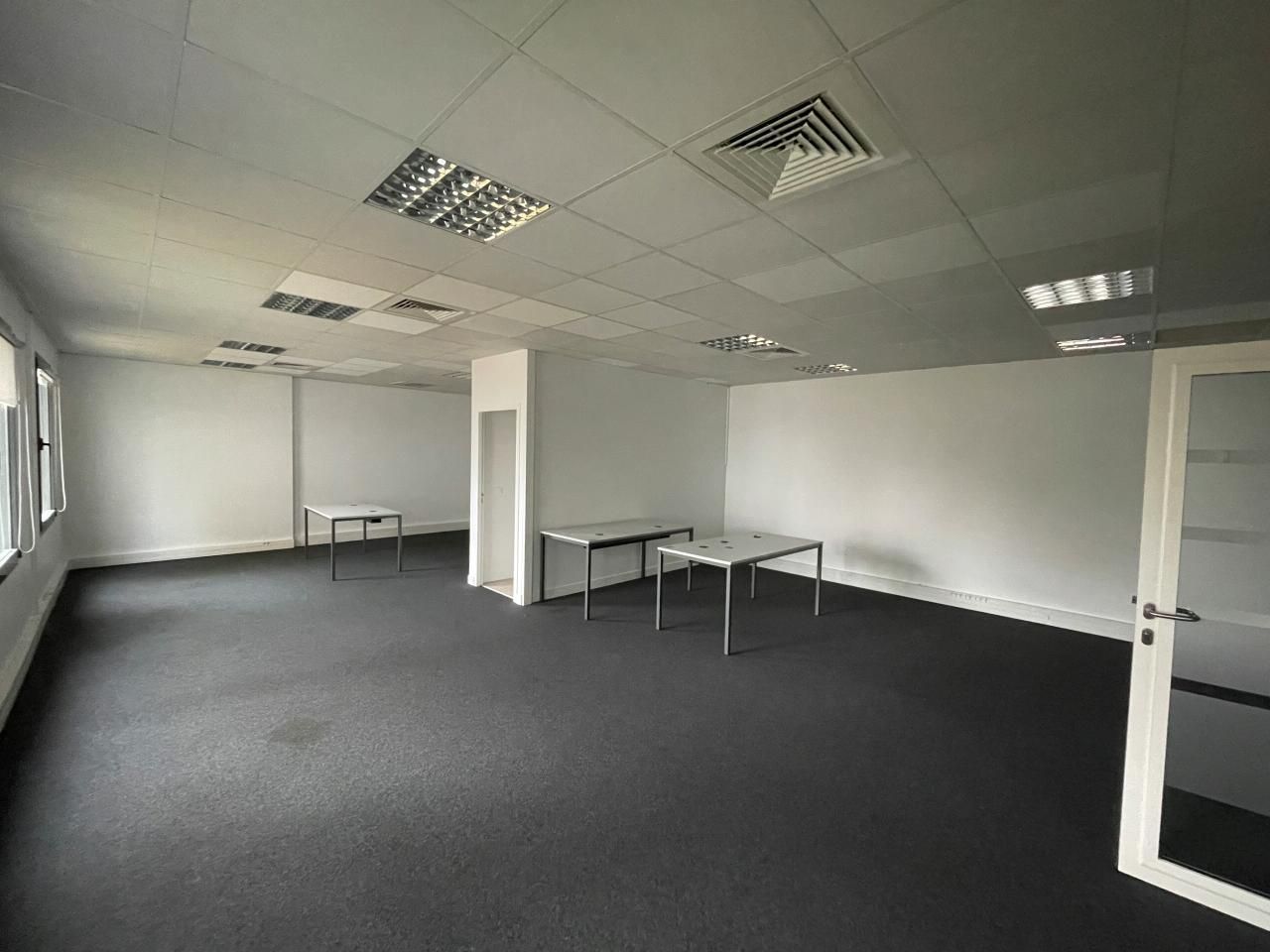 390.5 m² pour ce bureaux en location à Petit-couronne