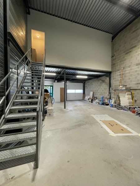 Idéalement situé à Mions. Nous vous proposons un