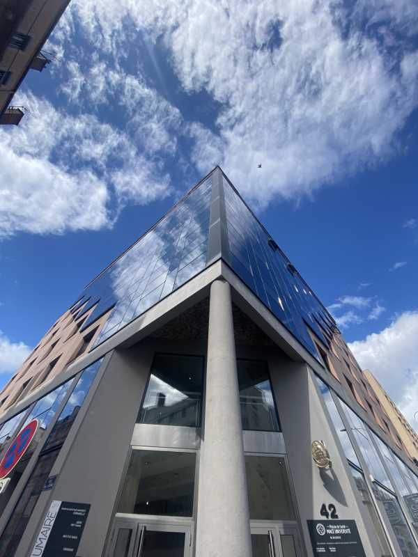 EXCLUSIVITE : Dans un quartier dynamique, en plei