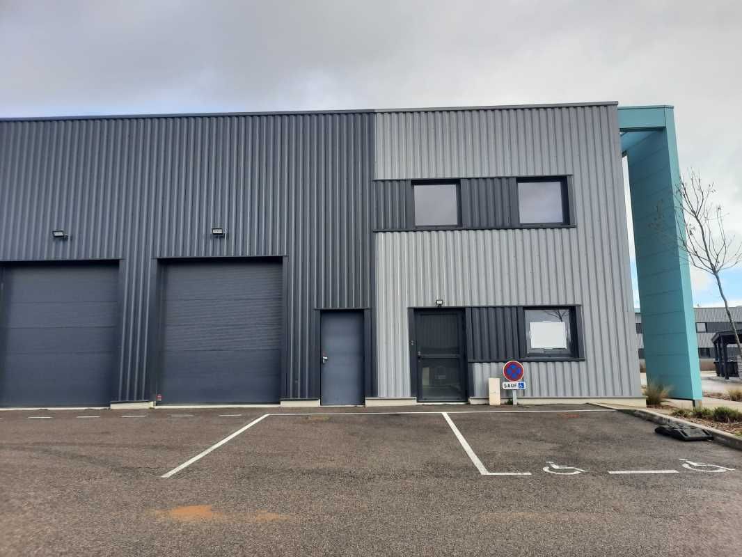 A louer, local d'activité de 168 m² idéalement si