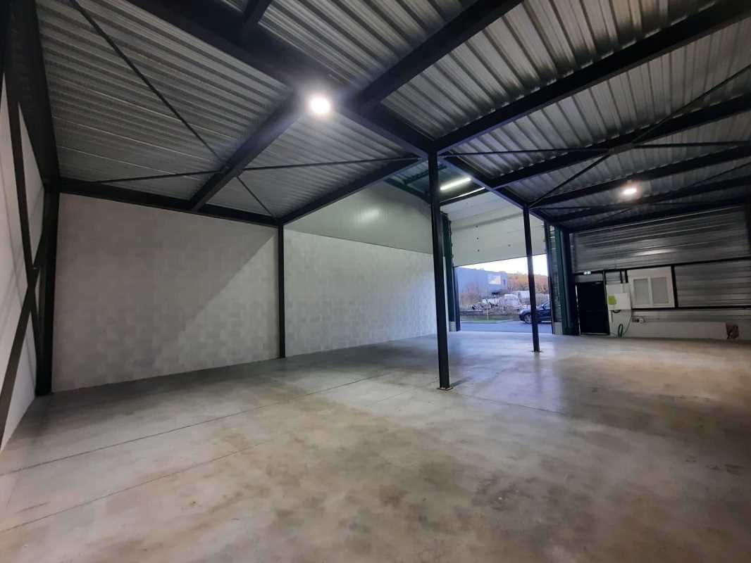 Disponibilité immédiate - plusieurs cellules d'ac