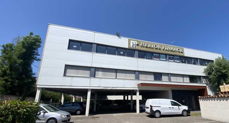 A Dardilly, à proximité immédiate de l'autoroute 