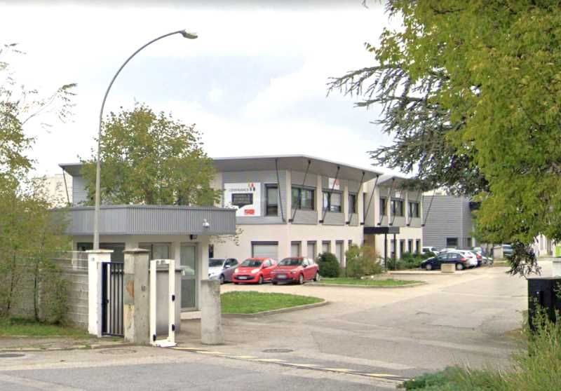 A louer deux surfaces dans un parc récent à Saint