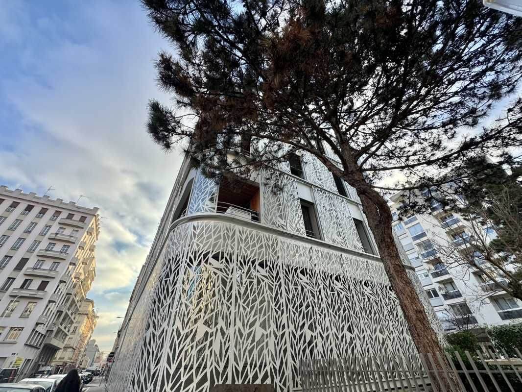 Idéalement situés entre le cours Lafayette et le 