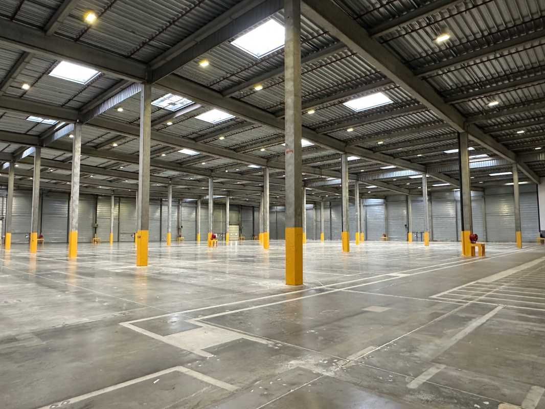 Bâtiment logistique bénéficiant d'une excellente 