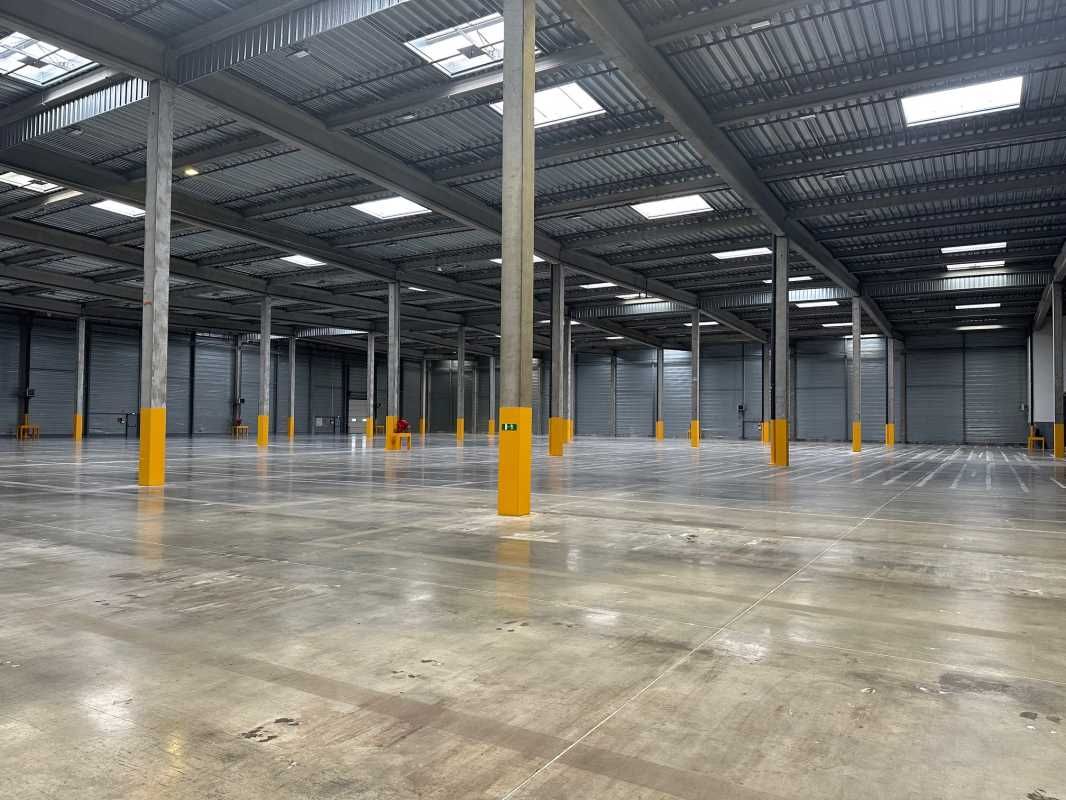 Bâtiment logistique bénéficiant d'une excellente 