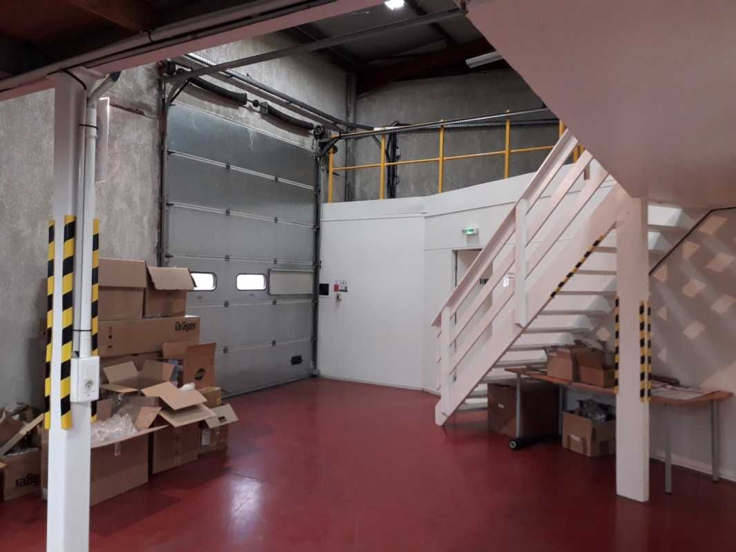 Nous vous proposons à la location, un local d'act