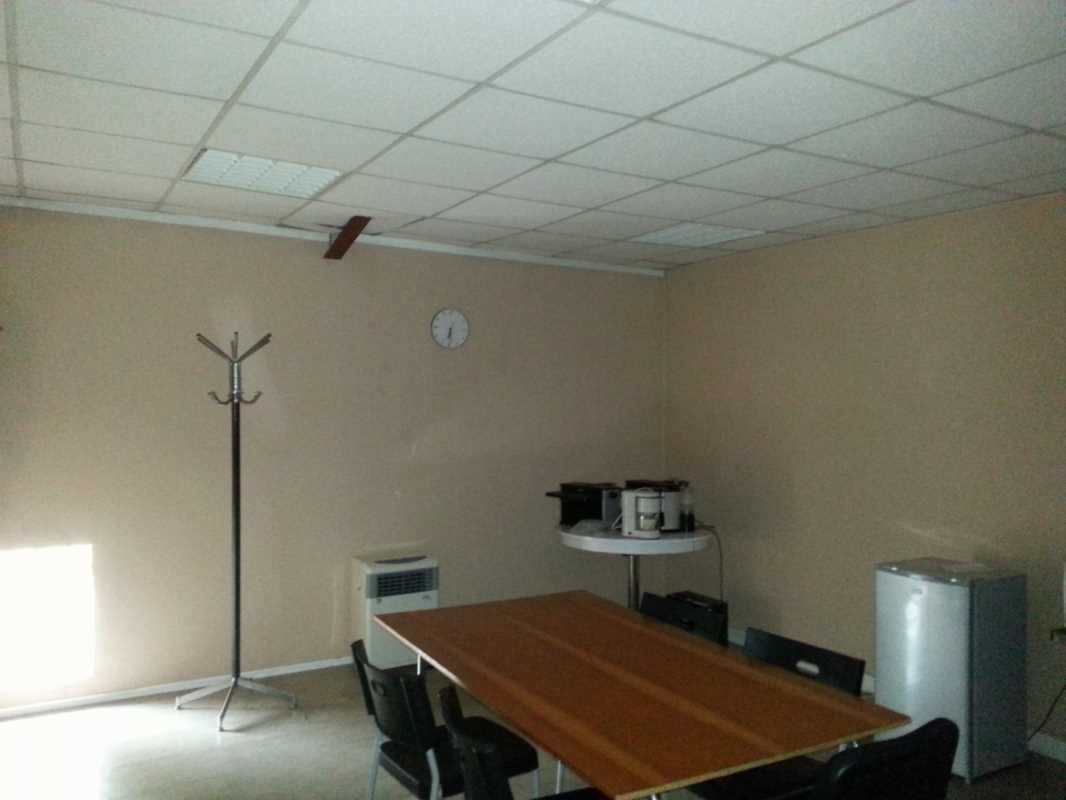 Nous vous proposons à la location, un local d'act