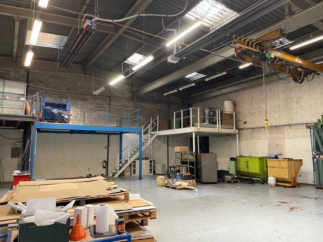 Dans un parc d'activités idéalement situé à Saint