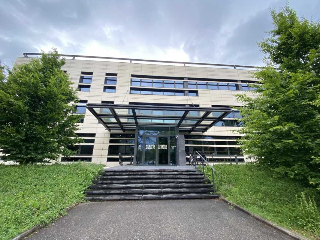 EXCLUSIVITE: Des bureaux de 895 m² divisibles à p