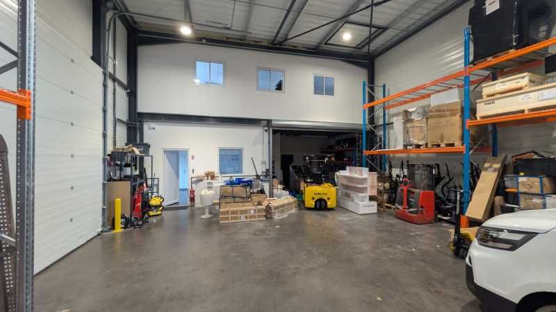 Nous vous proposons à la location, un local d'act