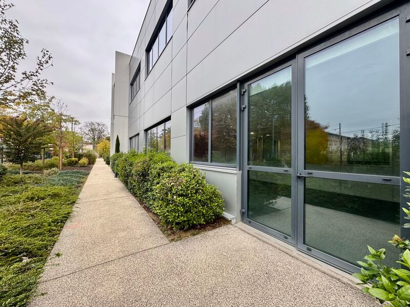 A LOUER, un plateau de bureaux lumineux de 725 m²
