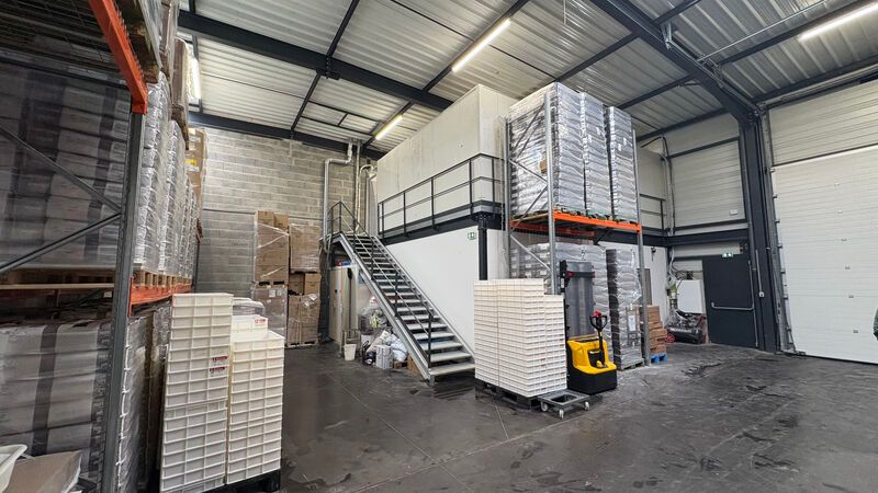 Nous vous proposons à la location un local d'acti