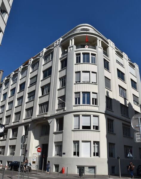 Dans un très bel immeuble, au coeur du 6ème arron