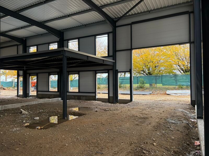 Livraison imminente de locaux d'activités neuf , 