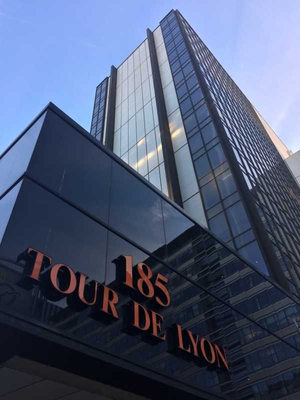 Au pied de la Gare de Lyon, dans un immeuble gran