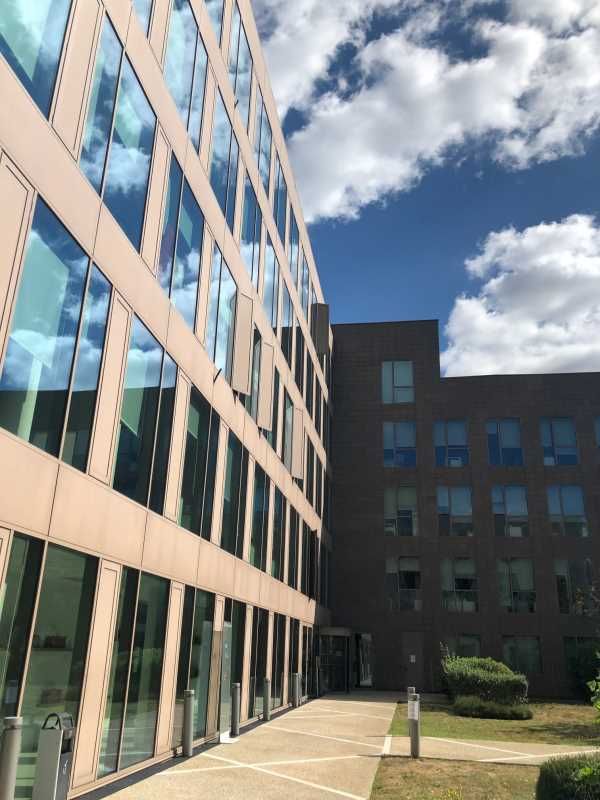 A 35 kilomètres de Paris, au coeur de Val d'Europ