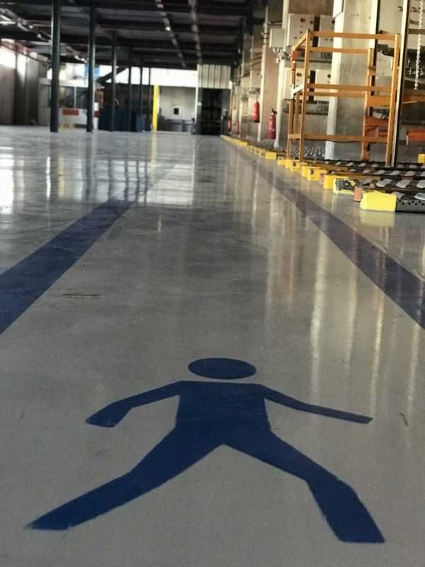 G2B REAL ESTATE vous propose à la location un bât