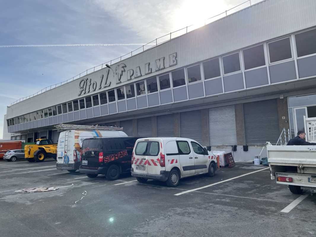 Dans la Zac La Garenne, zone logistique, G2B REAL