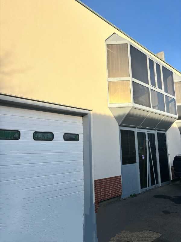 G2B REAL ESTATE vous propose, dans la zone d'acti