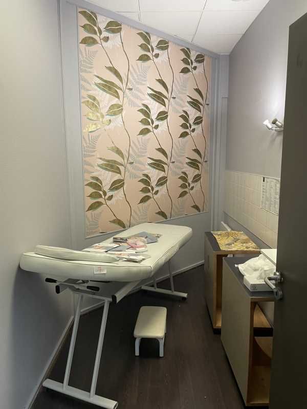 Au sein de la galerie  marchande "La Coupole" sit