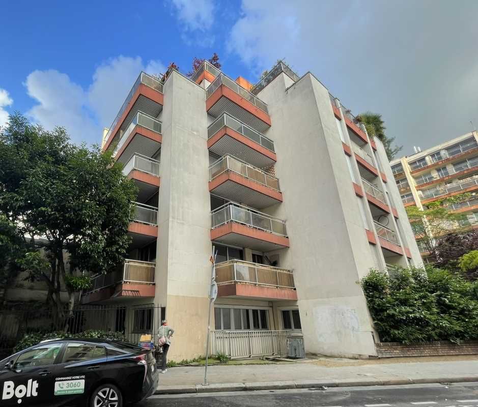 Au sein d'un immeuble mixte en copropriété des an