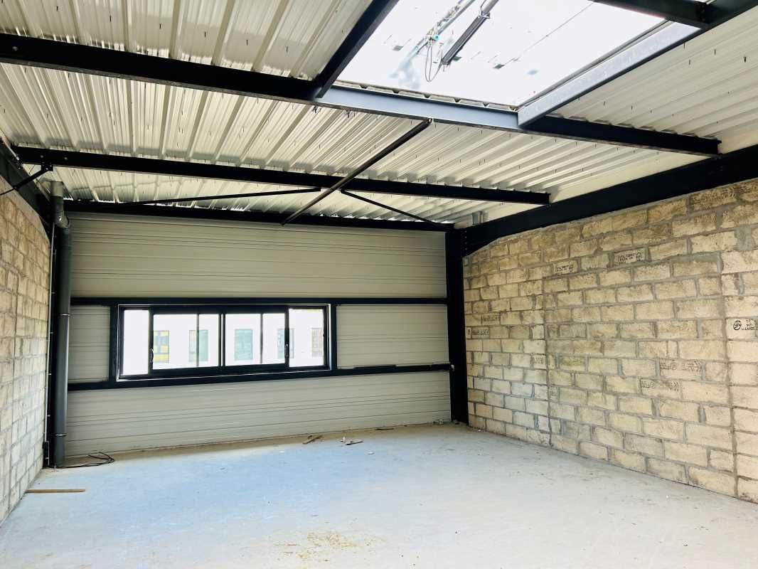 G2B REAL ESTATE vous propose à la location plusie