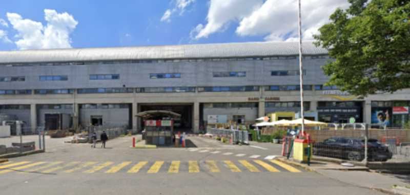 Opportunité à saisir ! Bâtiment de 1 833 m² non d