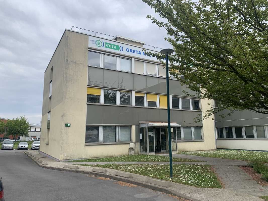 A proximité du RER A Noisiel ( 6mn à pied ) nous 