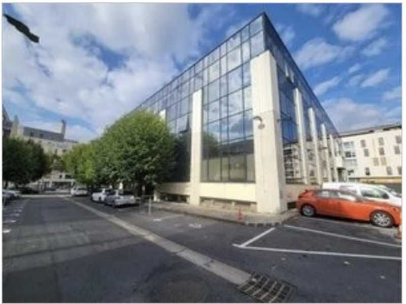 Nous proposons plusieurs  surfaces de bureaux à l