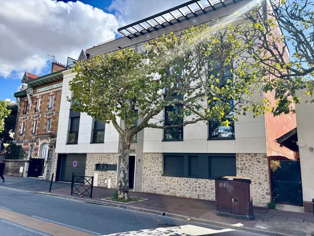 Idéalement situé à Saint Maur des fosses sur un a