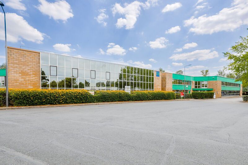 Nous vous proposons à proximité de l'autoroute A4