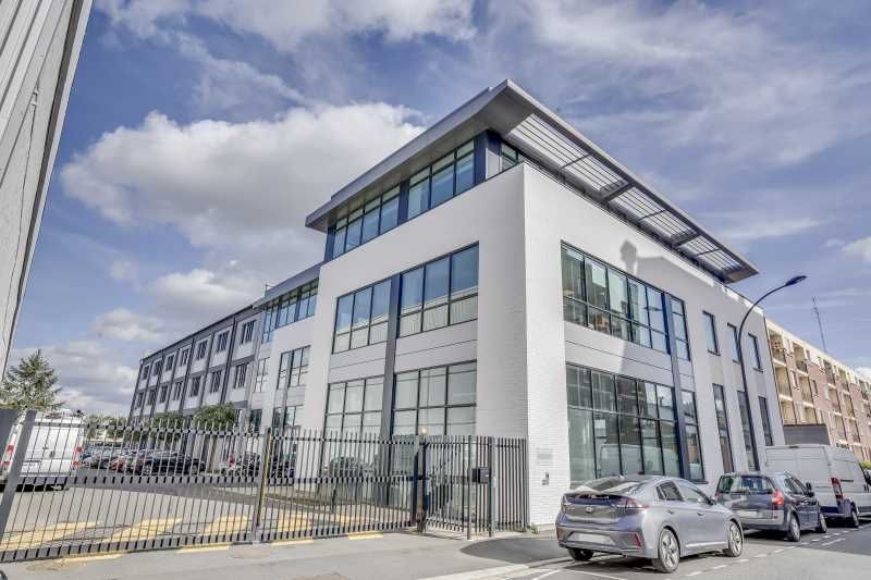 A proximité de Paris, entre les portes d'Ivry et 