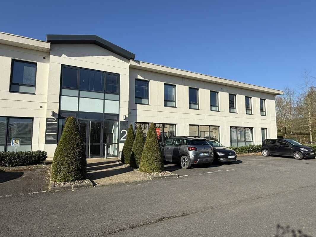 Au sein du parc d'entreprises de Serris, G2B REAL